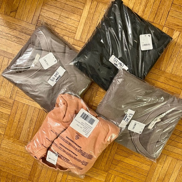 Free People We The Free Camden Sweatshirt in Red Size Medium NWOT - Picture 13 of 16